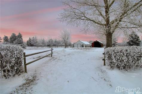 Gull Lake Acreage in Houses for Sale in Swift Current - Image 2