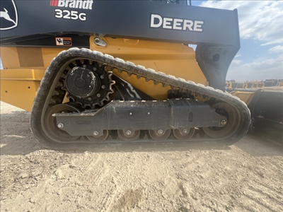 2023 John Deere 325G in Heavy Equipment in Winnipeg - Image 7