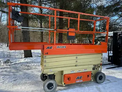 Comparable Models: Genie GS-2632 | Skyjack SJ3226 | Haulotte 2632E | Snorkel S3219E For Sale: 2017 J...