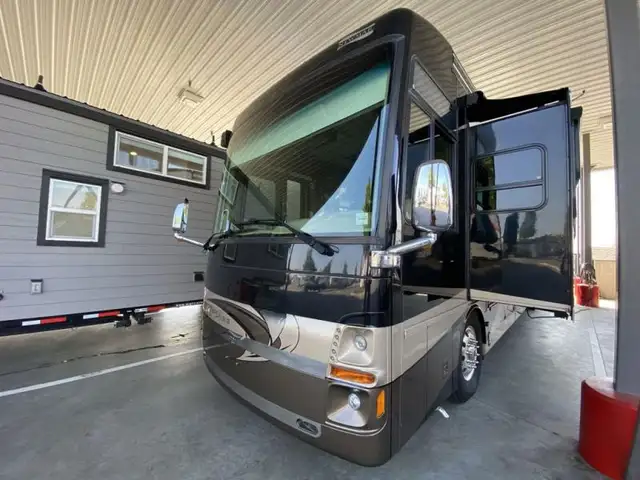 2014 Newmar Mountain Aire 4369 in RVs & Motorhomes in Abbotsford - Image 6