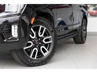 Leather Seats, Cooled Seats, Power Liftgate, Lane Keep Assist, Remote Start, Android Auto, Apple Car... (image 1)