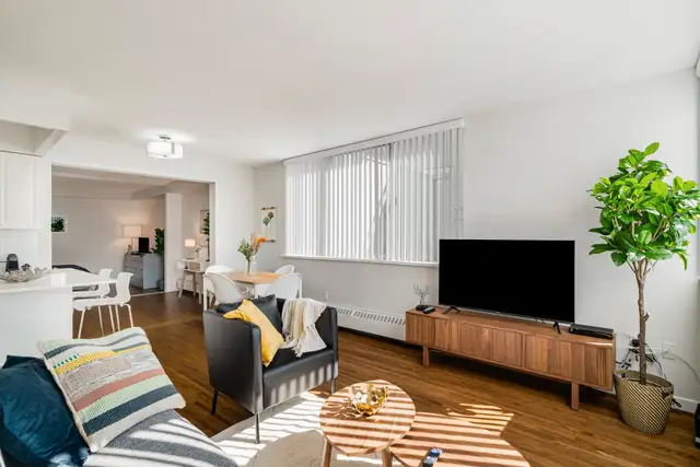English Bay Tower - 2 Bedroom Apartment for Rent628544101783061220