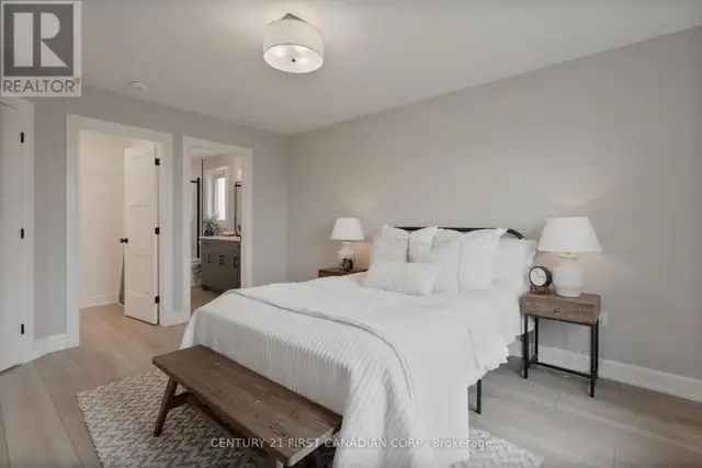 21 HAMILTON STREET North Middlesex (Ailsa Craig), Ontario in Houses for Sale in Grand Bend - Image 20