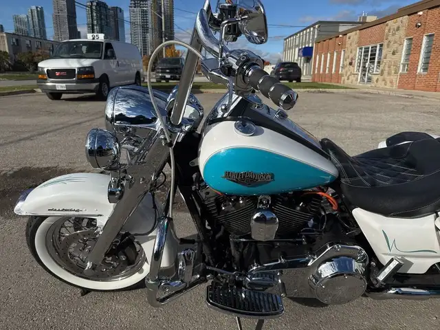 2014 Harley-Davidson Road King ~ FISH TAILS ~ 103CI ~ SPEAKER LI in Sport Touring in City of Toronto - Image 19