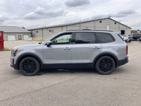 Sunroof, Power Passenger Seat, Power Driver's Seat, Leather Seats, Lane Departure, Hitch Receiver, H... (image 9)