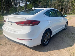 2017 Hyundai Elantra - Only 73,000 kms in Cars & Trucks in Moncton - Image 3