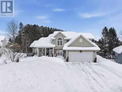Executive 2 storey 4 bedroom home sitting in an absolute prime central neighbourhood. Nothing to do...