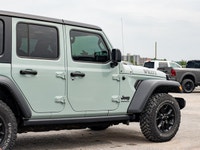 Welcome to Barrie Dodge Chrysler Jeep. TIRES: LT255/75R17C (STD),UCONNECT 4C NAV & SOUND GROUP -inc:... (image 8)