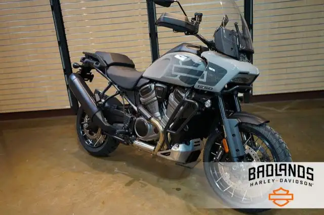 2025 Harley-Davidson RA1250S - Pan America 1250 Special in Sport Touring in Lethbridge - Image 2