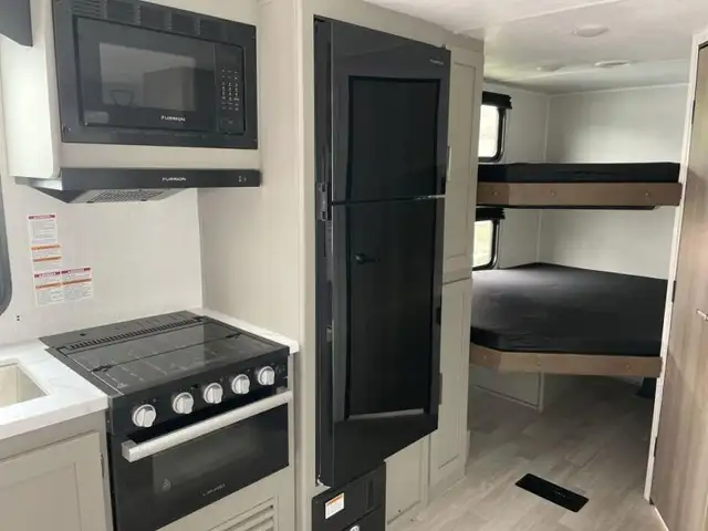 2026 Keystone RV Hideout 262BHS in Travel Trailers & Campers in Kamloops - Image 14