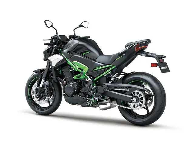 2025 Kawasaki Z900 in Sport Touring in Ottawa - Image 19