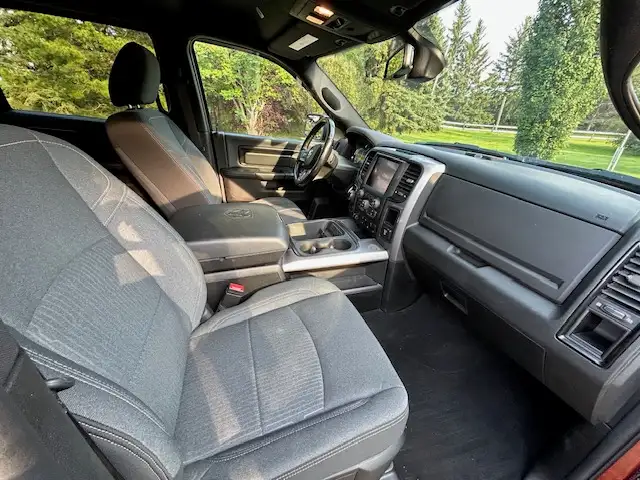 2023 RAM 1500 SLT542978552796303366