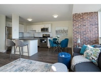 Village Green I & II - 700 & 710 Sir John A. Macdonald Blvd. Fall Into Savings: Lease Now & Get 1 Mo... (image 2)