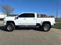 WAS: $65999 NOW: $64999 plus taxes and licensing feesWE DELIVER ANYWHERE IN CANADA! The 2021 Chevrol... (image 3)