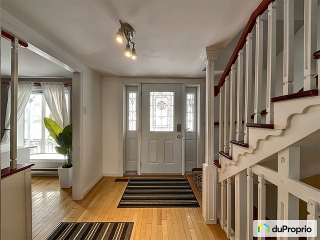 $389,000 - 2 Storey for sale in Waterloo — photo 2