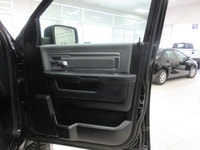 RAM 1500 CLASSIC 2022 V8 5.7L CREW-CAB 4X4 TOUT ÉQUIPÉ / CAMÉRA DE RECUL / BLUETOOTH / AVEC SEULEMEN... (image 7)