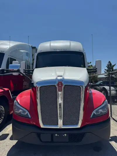 2022 Kenworth T680 Next-Gen Paccar MX-13 6 Cylinder 12.9 L Diesel 456 hp Engine, Auxiliary Power Uni...