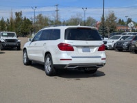 This pre-owned 2013 Mercedes-Benz GL 350 BlueTEC offers luxury, versatility, and diesel-powered perf... (image 3)