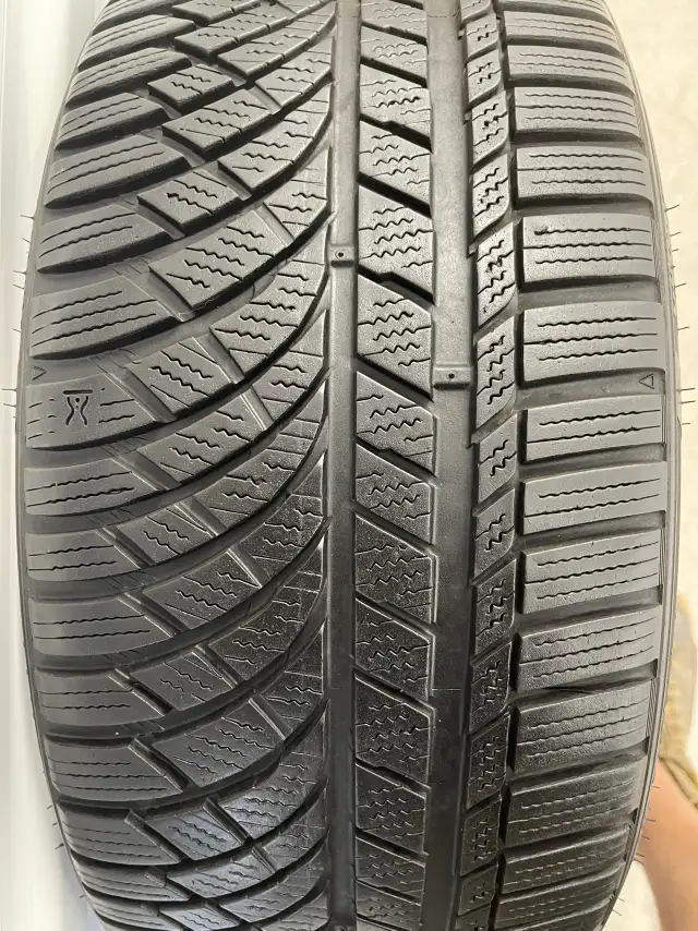 Pair2️⃣:  235/45R18 98V XL  Kumho WinterCraft WP72. in Tires & Rims in Mississauga / Peel Region - Image 6