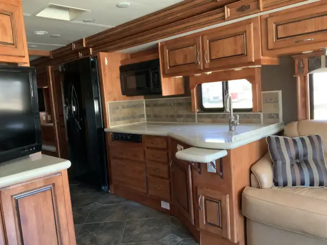 2011 Holiday Rambler Ambassador 36PFT in RVs & Motorhomes in Barrie - Image 11