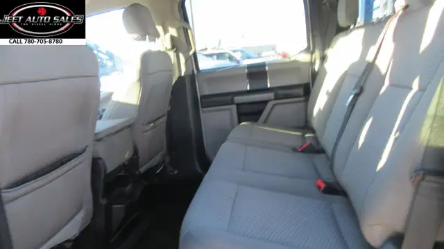 2020 Ford F-250 CREW CAB FLAT DECK in Heavy Trucks in Vancouver - Image 10