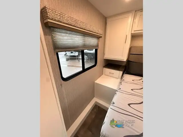 2022 Coachmen RV Pursuit 29XPS Front Bunk 11 Miles in RVs & Motorhomes in Moncton - Image 44