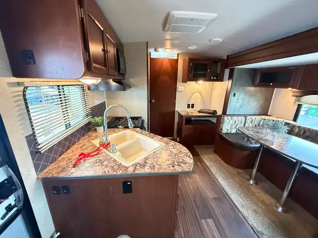 2014 Heartland WILDERNESS 2175RB  in Travel Trailers & Campers in St. Albert - Image 19