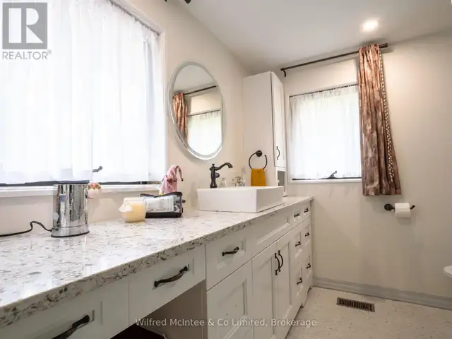 294 2ND STREET Hanover, Ontario in Houses for Sale in Owen Sound - Image 22