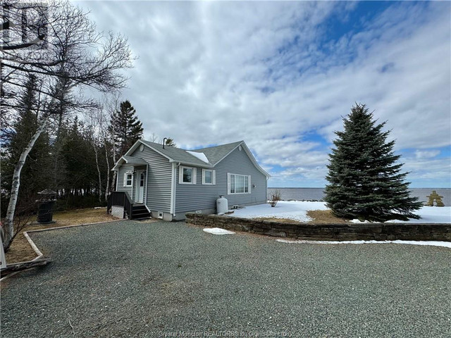38 Front Road Bay du Vin, New Brunswick in Houses for Sale in Miramichi - Image 3