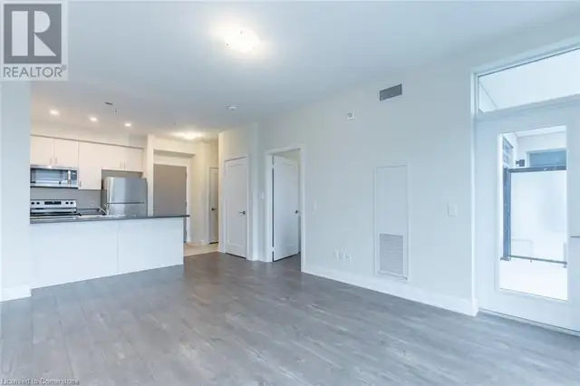 16 CONCORD Place Unit# 513 Grimsby, Ontario63005673934083123