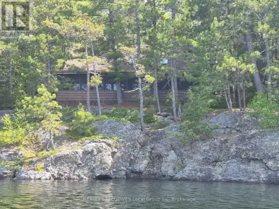 Lake Temagami Four Season Retreat. Your wait is over,the Cottage of your dreams on Lake Temagami is...