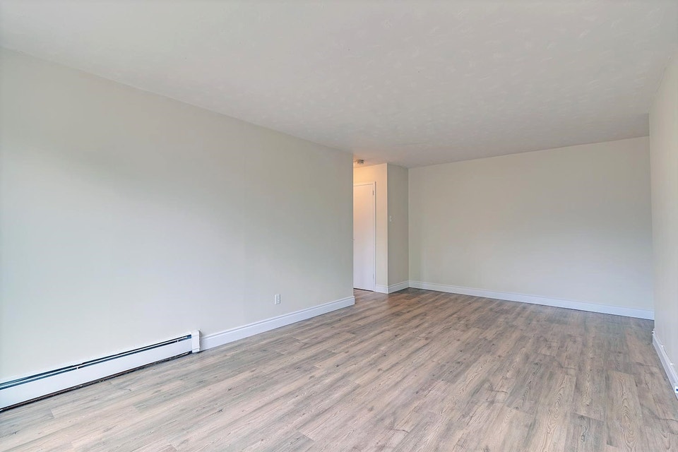 Georgian Manor Apartments - 2 Bedroom, 1 Bath B Apartment for Re 5