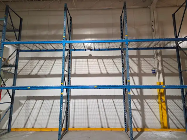 Open storage space Etobicoke daytime weekdays access only in Storage & Organization in Mississauga / Peel Region - Image 6