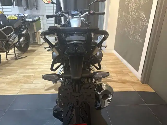 2023 BMW R 1250 R Triple Black 1250 RS Black Storm Metallic in Sport Touring in Calgary - Image 19