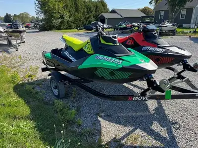 USED 2021 SEA DOO SPARK TRIXX 3UP WITH iBR 64 HOURS - READY FOR THE WATER! $8,499 + HST & LICENSING...