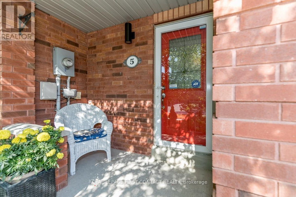 5 KELLY PLACE Barrie (Allandale), Ontario 2