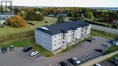 Located in the desirable Montgomery Heights area of Charlottetown (East Royalty), this bright and mo...