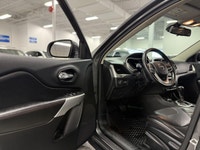 See Dealer Website for Details. Jeep Cherokee Trailhawk - 4wd 2017 (image 8)
