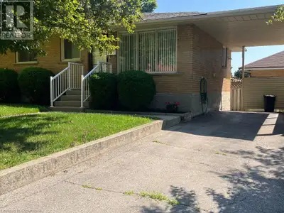 15 LAURIS Avenue Cambridge, Ontario
