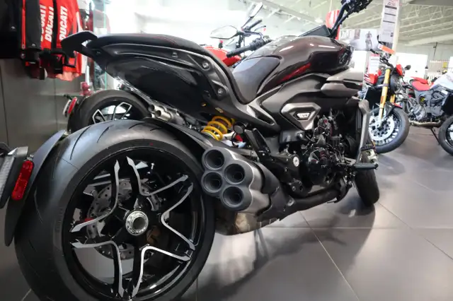 2026 Ducati X DIAVEL V4 in Street, Cruisers & Choppers in Edmonton - Image 3