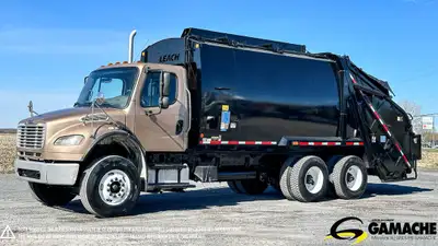 Heavy truck - # STOCK: C-35132 2008 FREIGHTLINER M2 106 CAMION À ORDURES (LEACH) CHARGEMENT ARRIÈRE...