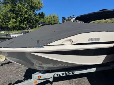 Bay Marine Sales 2011 Princecraft Ventura 220 OB Mercury 175 Verado only 280 hours, Trailer, Bimini...