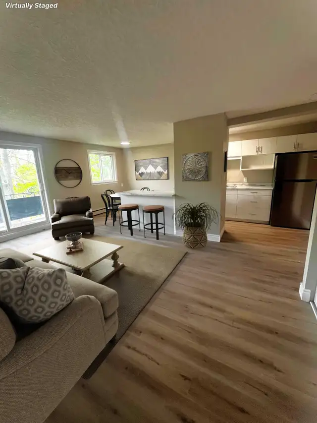 1 Month Free | Renovated 1-Bedroom | In-Suite Laundry | Balcony in Long Term Rentals in Sarnia - Image 4