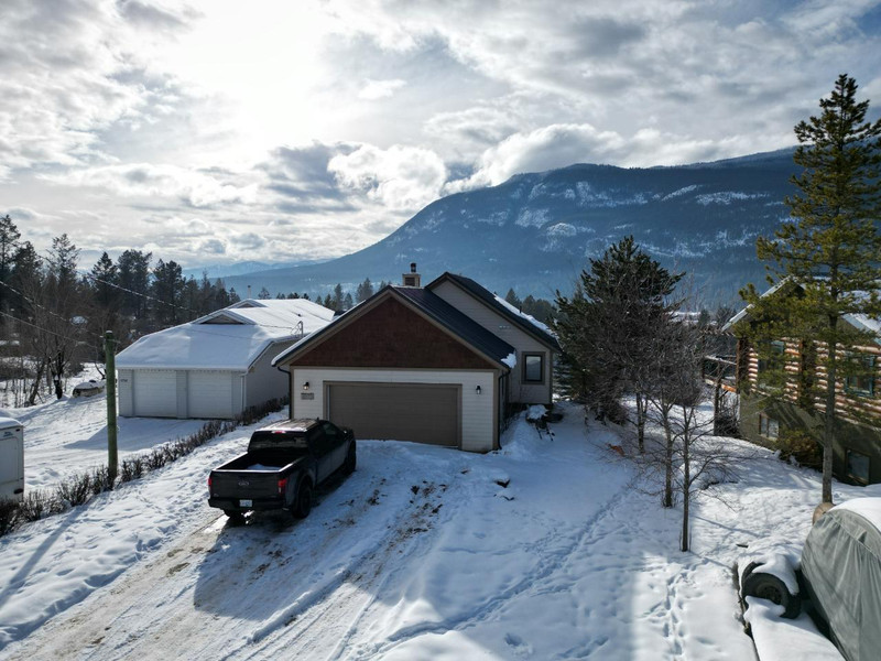 4758 CRESCENTWOOD DRIVE Edgewater, British Columbia Houses for Sale Cranbrook Kijiji