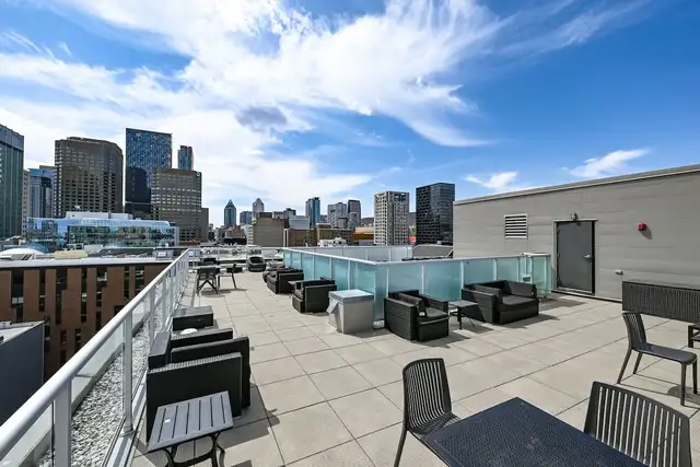 B&C Apartments - 2 Bedroom available at 1255 rue De Bullion, Mon in Long Term Rentals in City of Montréal - Image 9