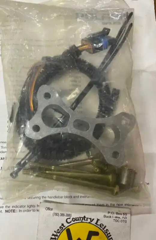 O. POLARIS SPEEDO HARNESS 2460729 AND MOUNT KIT 5630633 UPST in Other in Edmonton - Image 2