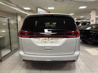 ENGINE: 3.6L PENTASTAR VVT V6 W/ESS (STD),SILVER MIST,QUICK ORDER PACKAGE 27L SELECT -inc: Engine: 3... (image 3)