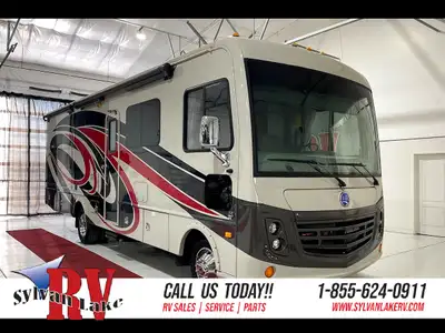 The 2018 Holiday Rambler Admiral 30U is designed for travelers who want the freedom of the open road...