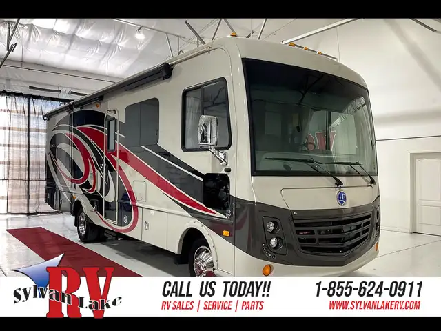 2018 Holiday Rambler Admiral 30U – Pre-Owned Class A Motorhome.  in RVs & Motorhomes in Red Deer - Image 2