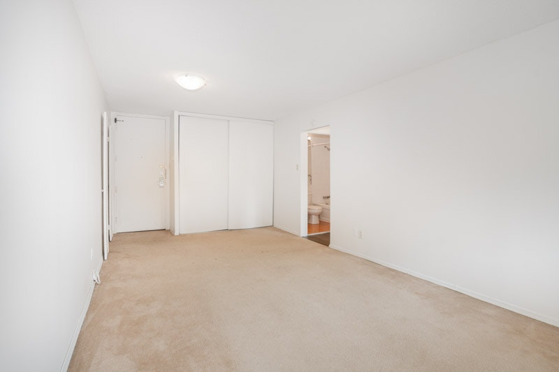 Centretown 1 bedrm $1549 -  $200 off the first month rent 3